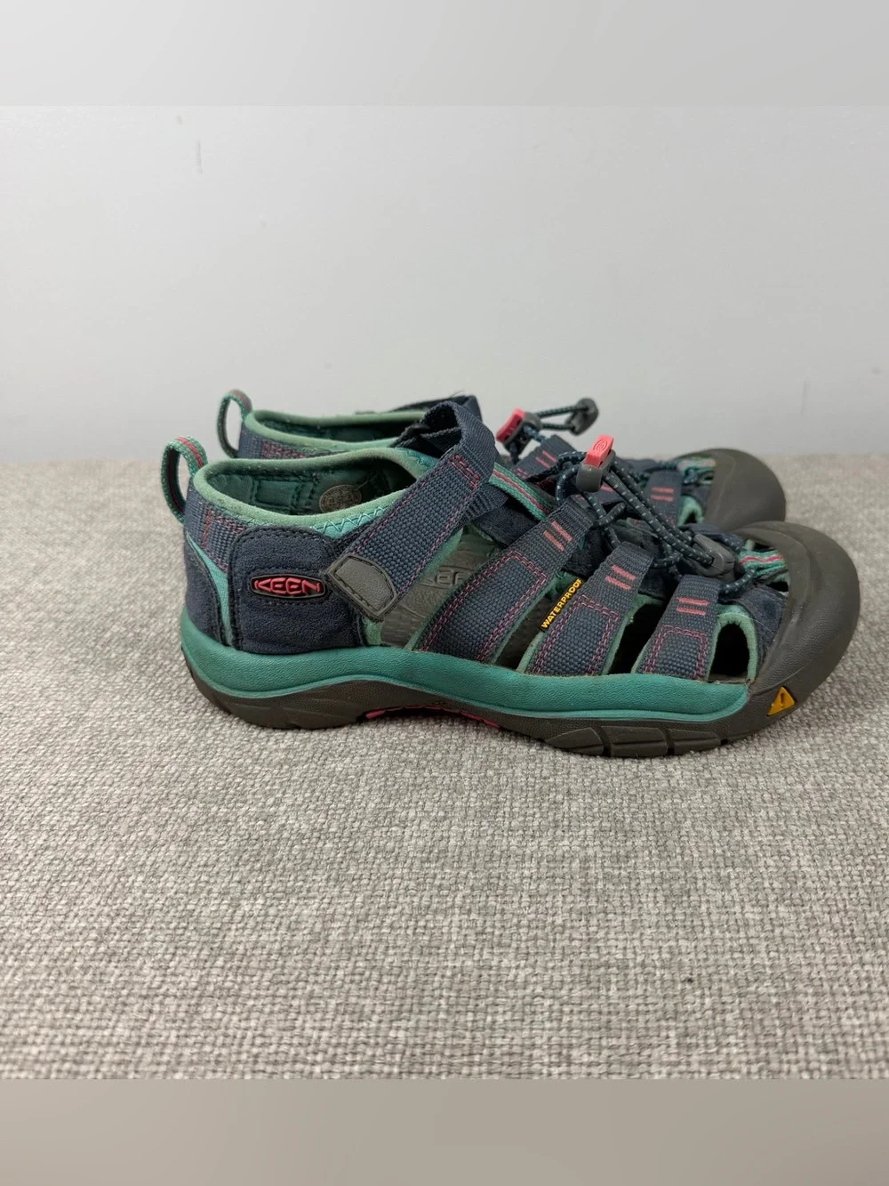 KEEN Girl's Newport H2 Hydro Sandals 1012316 Midnight Navy Baltic Size 3 Hiking